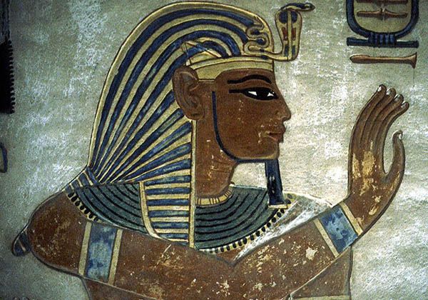 Sale a la luz un asesinato de hace 3.000 años: a Ramsés III lo degollaron