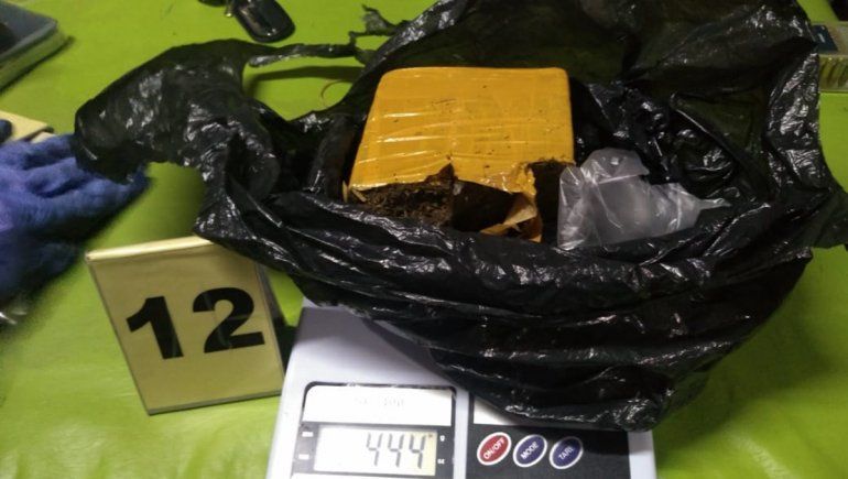 Golpe al narcomenudeo en Chañar: vendían 150 dosis de droga por finde