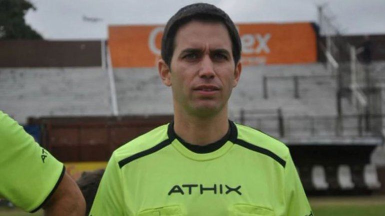 Volvieron a detener al árbitro Martín Bustos por contactar a jugadores menores de Newells