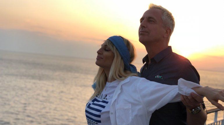 Vicky Xipolitakis anunció en TV que está embarazada