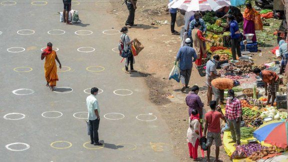 India flexibiliza la cuarentena