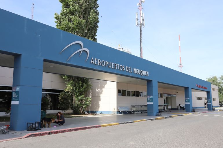 Neuquén retoma los vuelos internacionales: egresados viajan directo a Florianópolis en dos chárter