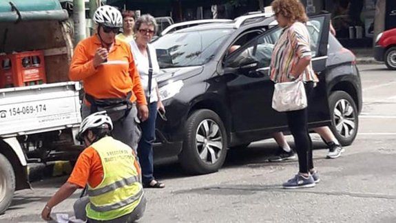 Conductor en infracción agredió a inspectora municipal de Tránsito en pleno centro