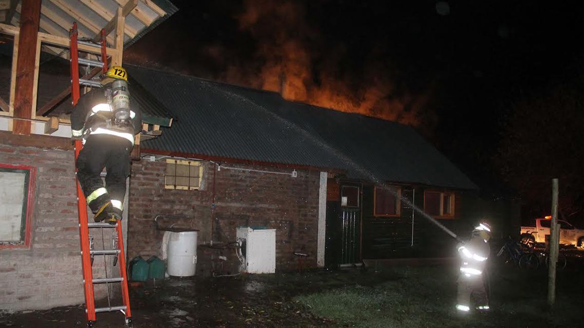 Una Estufa A Leña Provocó Un Incendio En Un Camping