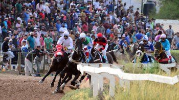 de la emocion por la pichi perla a la polemica por la tribuna llena: ¿cuanta gente hubo? de la emocion por la pichi perla a la polemica por la tribuna llena: ¿cuanta gente hubo?