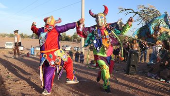 ¡el carnaval vuelve a neuquen! asi seran los festejos en pleno centro con baile, color y musica ¡el carnaval vuelve a neuquen! asi seran los festejos en pleno centro con baile, color y musica