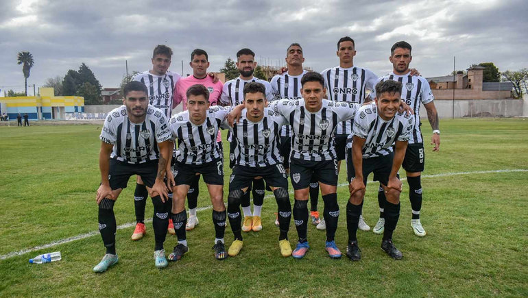 Cipolletti formó con Crespo; Carmona