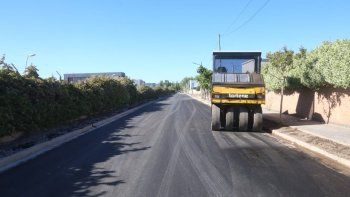 Las obras de pavimentación avanzan en barrio Altos de Limay Las obras de pavimentación avanzan en barrio Altos de Limay