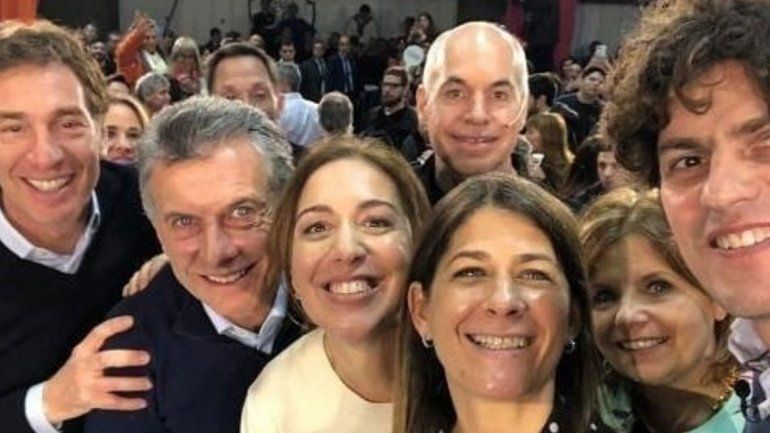 La selfie en el acto de Macri que dejó afuera a Michetti e hizo estallar las redes