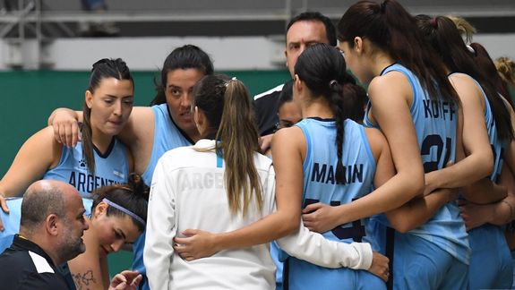 Argentina cayó ante Brasil en básquet, pero buscará el bronce ante Cuba. Foto: Sergio Dovio.
