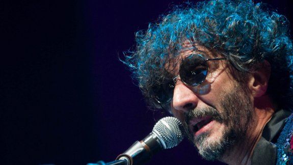 Preparan cacerolazo en un recital de Fito Páez en Miami