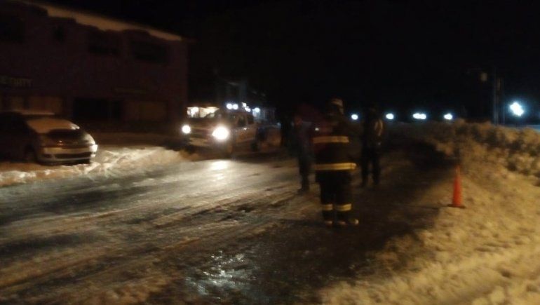 Rescataron a un joven que se perdió en la nieve y estuvo 24 horas enterrado hasta la cintura