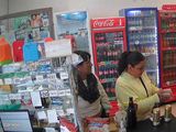 Mecheras atrapadas in fraganti cuando intentaban robar huevos Kinder en un comercio