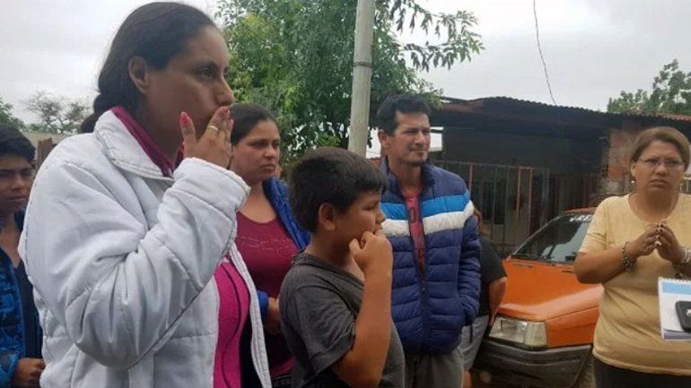 El bebé lloraba y lo mató