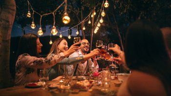 pronostico: la mesa de navidad ¿adentro o afuera? pronostico: la mesa de navidad ¿adentro o afuera?