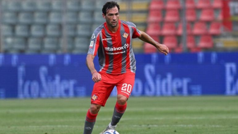 A qué famoso futbolista argentino suspendieron por 10 fechas en Italia