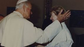 El Papa Juan Pablo II y la filósofa polaca Anna Teresa Tymieniecka mantuvieron una relación epistolar durante más de 30 años. | LM Neuquen El Papa Juan Pablo II y la filósofa polaca Anna Teresa Tymieniecka mantuvieron una relación epistolar durante más de 30 años.