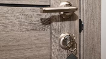 por que es peligroso dejar la llave puesta por dentro en la puerta: la advertencia de expertos por que es peligroso dejar la llave puesta por dentro en la puerta: la advertencia de expertos