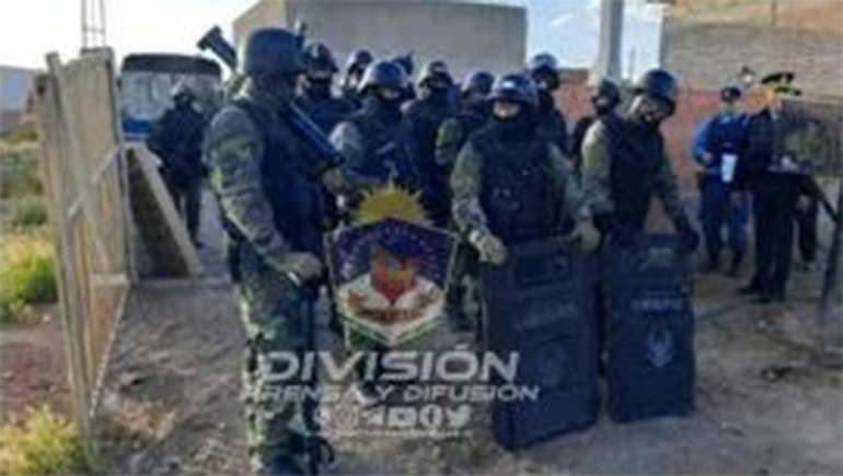 Secuestraron medio kilo de cocaína en Centenario: dos demorados