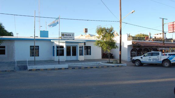 La Comisaría 29na de Las Grutas, donde detuvieron a los policías que causaron desórdenes y daños.&nbsp;