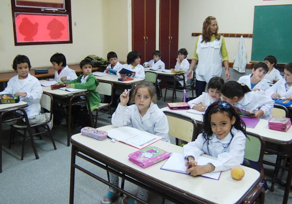 Los alumnos de Río Negro comenzarán las clases el 11 de marzo. Los alumnos de Río Negro comenzarán las clases el 11 de marzo.