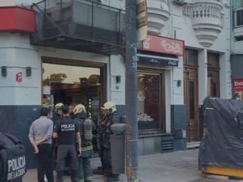 Al menos dos personas resultaron intoxicadas.