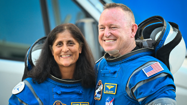 Suni Williams y Butch Wilmore son los dos astronautas que están en la Estación Espacial Internacional hace 9 meses.