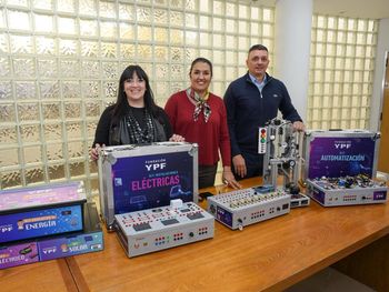 Fundación YPF entregó equipamiento tecnológico en 68 escuelas