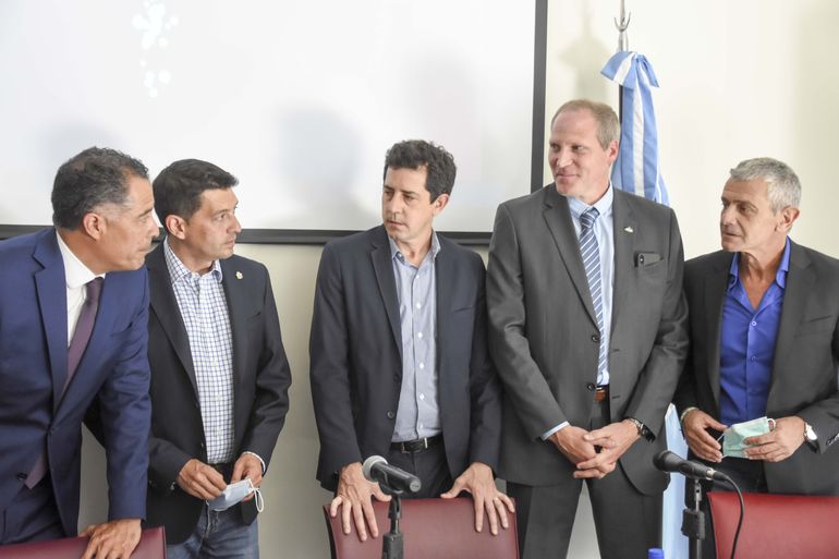 Koopmann inauguró una reunión del Foro de Vicegobernadores con los ministros De Pedro y Soria