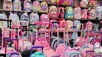 Tanto en nivel inicial, primaria, secundaria y también universitario, las mochilas son uno de los útiles más utilizados por los estudiantes. Tanto en nivel inicial, primaria, secundaria y también universitario, las mochilas son uno de los útiles más utilizados por los estudiantes.