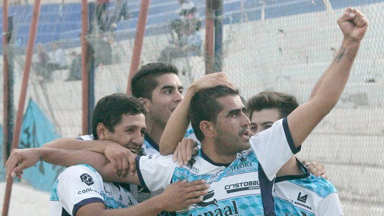 Centenario alcanzó a Rincón la fecha pasada y ahora buscará superarlo.