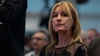 Zulma Neira, la intendenta de Los Antiguos, en Santa Cruz, que dio asueto para ver el eclipse solar. Zulma Neira, la intendenta de Los Antiguos, en Santa Cruz, que dio asueto para ver el eclipse solar.