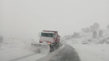 ruta 13: siete personas quedaron varadas por las extremas condiciones climaticas