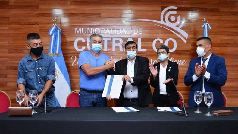Cutral Co y ATE acordaron 50% de aumento a municipales