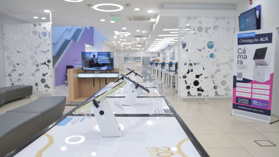 La nueva tienda convergente de Personal y Flow en Neuquén