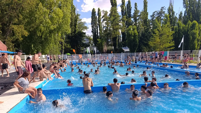 Empleados de Comercio: un oasis de naturaleza y diversión en el Valle del Covunco