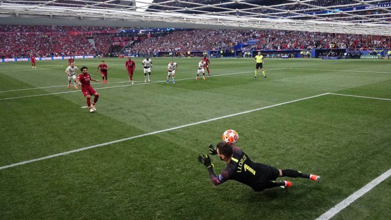 El penal insólito que empezó a definir la final de la Champions League