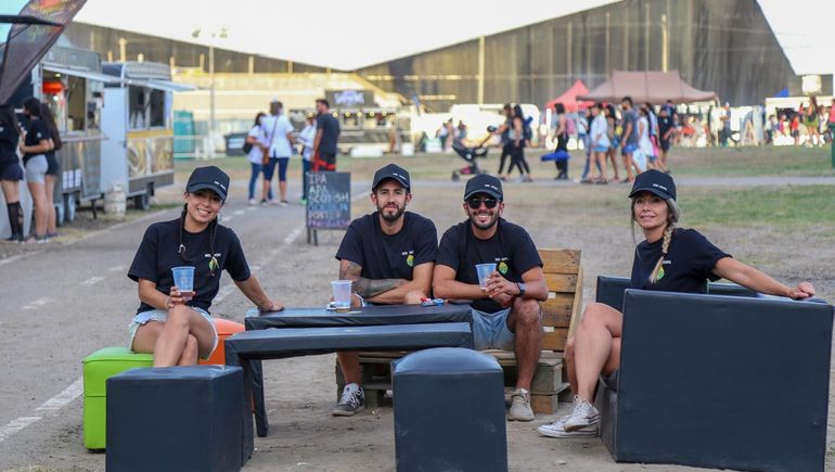 Fiesta de la Confluencia: por $2000 come una familia en  la Isla 132