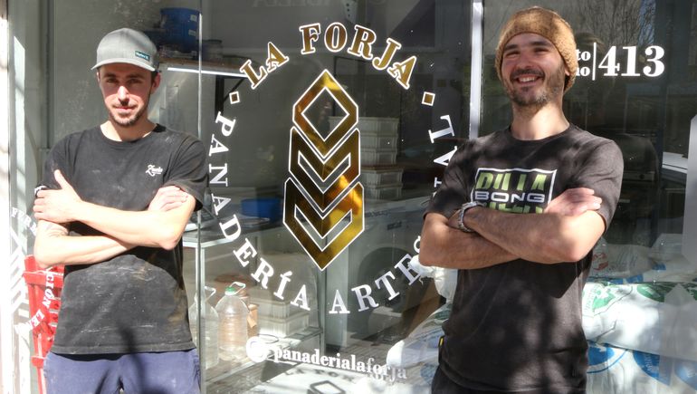 Matias y Cristian al frente de La Forja. Matias y Cristian al frente de La Forja.