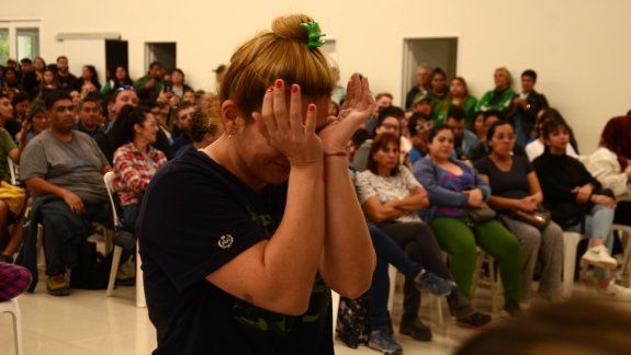 Quiénes fueron los beneficiados en el sorteo de 80 lotes para empleados estatales
