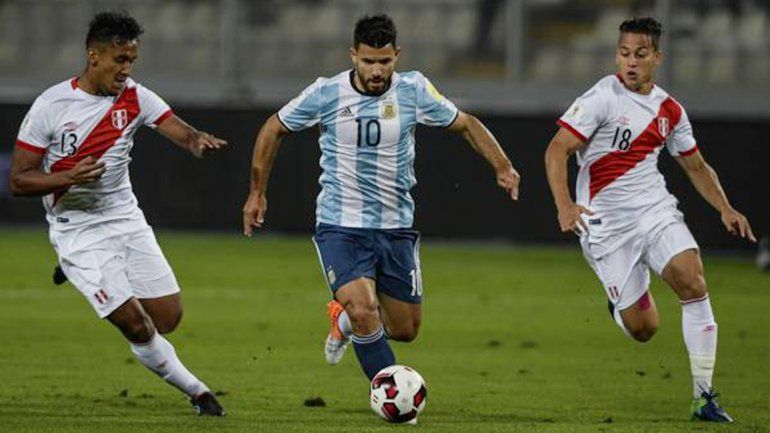 Sergio Agüero volvió a ser citado y arrancó como titular frente a los peruanos