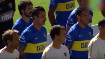 boca presento a su plantel ante una multitud: ovacionaron a tevez y osvaldo aparecio con bigote boca presento a su plantel ante una multitud: ovacionaron a tevez y osvaldo aparecio con bigote