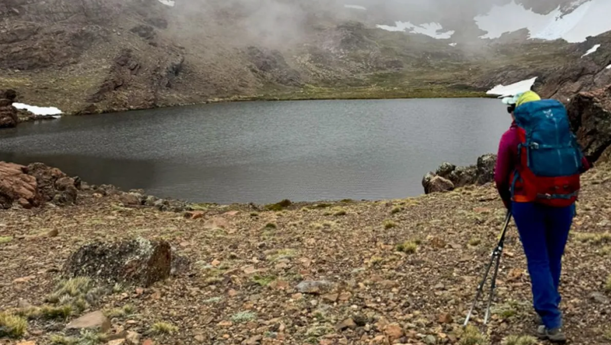 Nair es una guía de trekking de Huinganco que combina pasiones.
