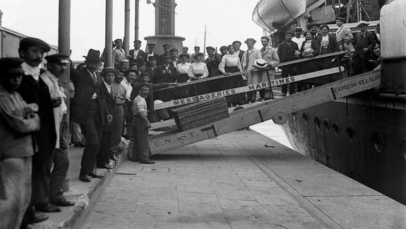 Un buscador de inmigrantes: ahora podés conocer en qué barco llegaron tus abuelos a Argentina