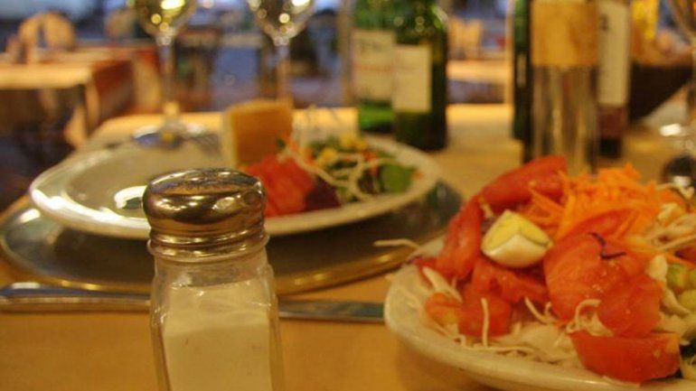 Pretenden que no haya saleros en la mesa de bares y restaurantes
