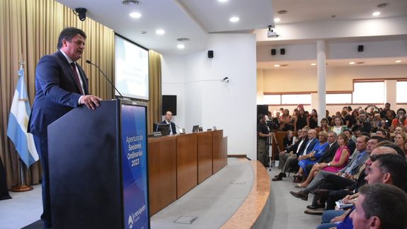 Gaido lleva su gestión ante los concejales y vecinos de la ciudad