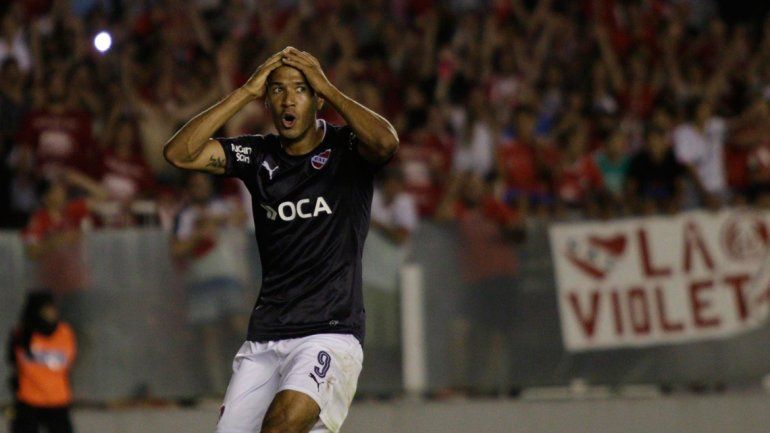 Del lamento de Vera por la chance desperdiciada del Rojo al de Acuña por la caída de Racing.