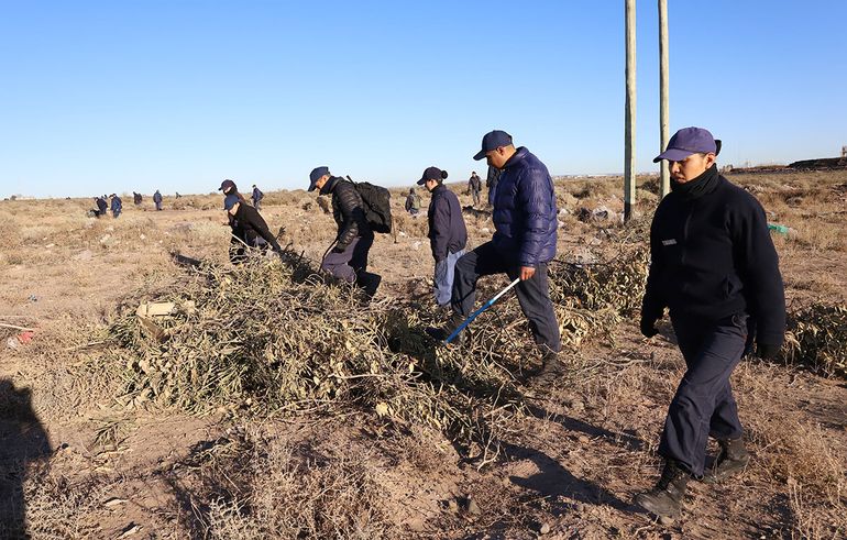 La Policía ha realizados distintos rastrillajes en la zona de la meseta.