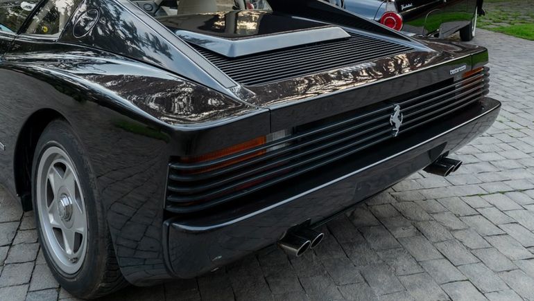 La Testarossa negra de Maradona será exhibida en una muestra en Buenos Aires. Foto: Instagram @iconossobreruedas. La Testarossa negra de Maradona será exhibida en una muestra en Buenos Aires. Foto: Instagram @iconossobreruedas.