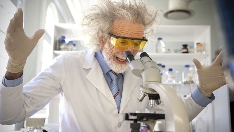 El científico estadounidense William Bean estudió durante 35 años el crecimiento de sus uñas y recibió el Ig Nobel de literatura a título póstumo.